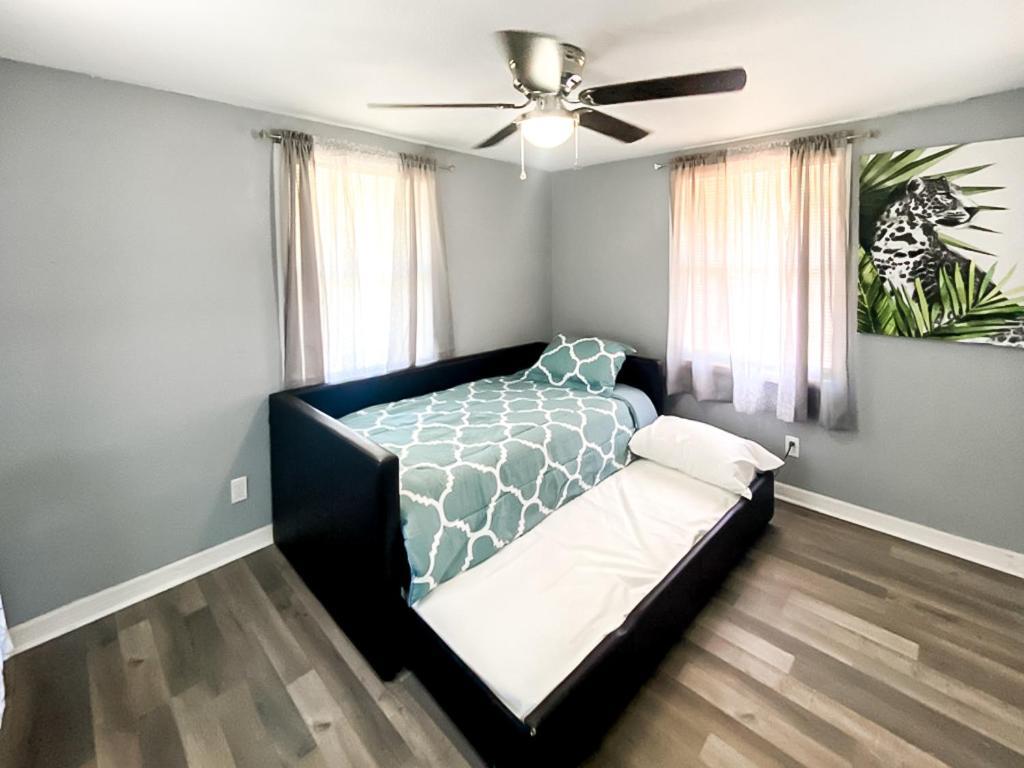Sarasota Modern, Spacious, Comfy, Queen Beds, Backyard Rental エクステリア 写真