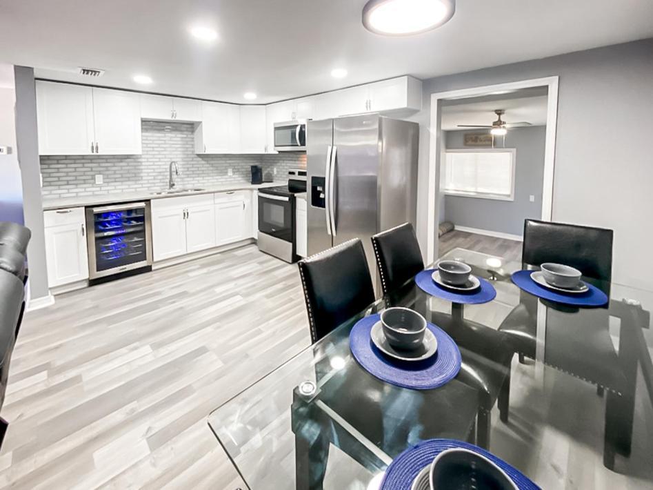 Sarasota Modern, Spacious, Comfy, Queen Beds, Backyard Rental エクステリア 写真